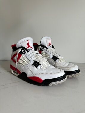 Jordan Men’s Retro Basketball Sneakers - White/Red/Black